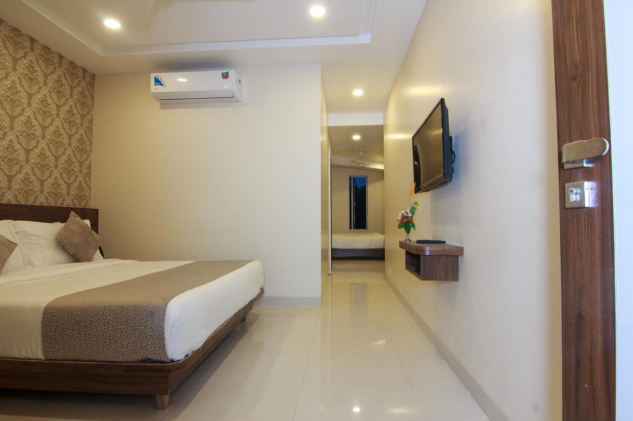 Strand Resort Lonavala Exterior photo